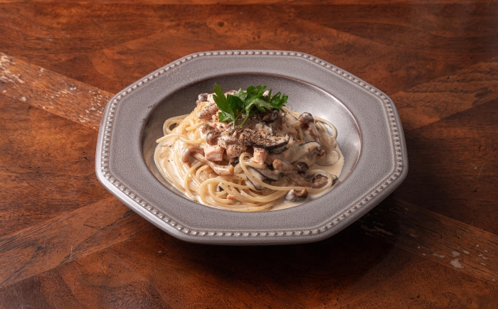 サーモンと<wbr>キノコクリームパスタ