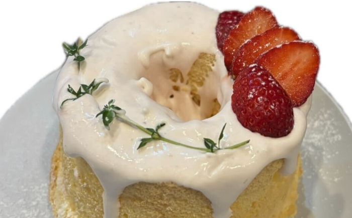 いちごのシフォンケーキ